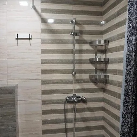 Number 5 Apartament *